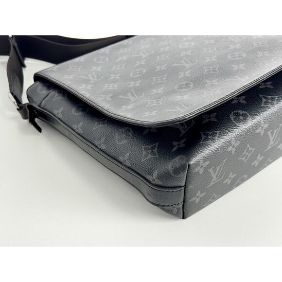 Louis Vuitton District Messenger Bag Monogram Eclipse Canvas B-1 - Picture 7 of 16